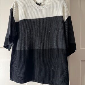 Matty M Men’s Crewneck Colorblock Sweater in White, Gray & Black